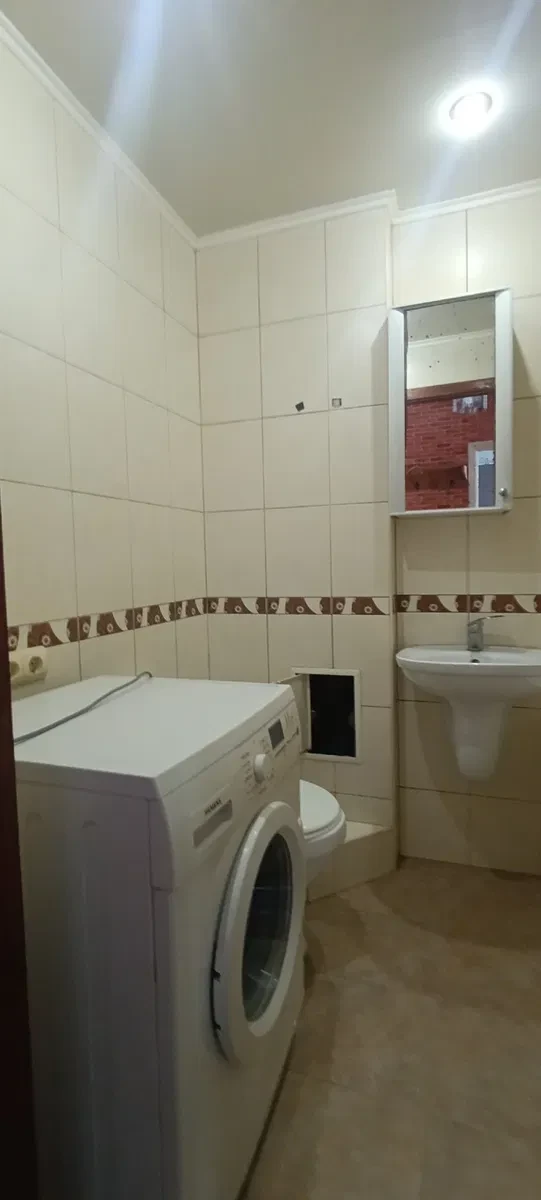 1-кімнатна квартира, Крошня: біля Агроколеджу, довготривала оренда