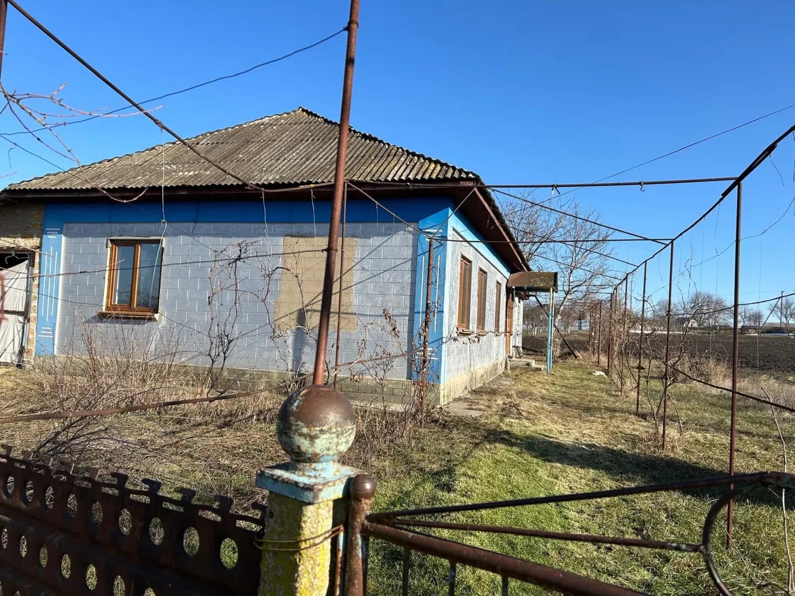 Будинок, Завалля: 150 м до Південного Бугу, два гаражі, торг