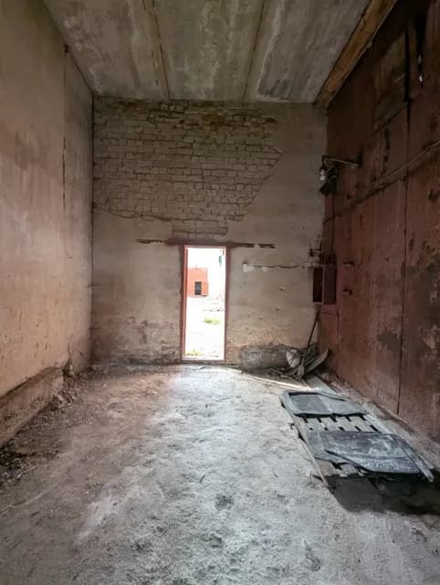 Склад, Центр: сухе приміщення, охорона, можна підключити 380 В