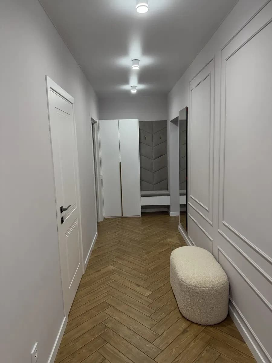 2-кімнатна квартира, Коломия: власна тераса 23,5 м², дизайнерський ремонт