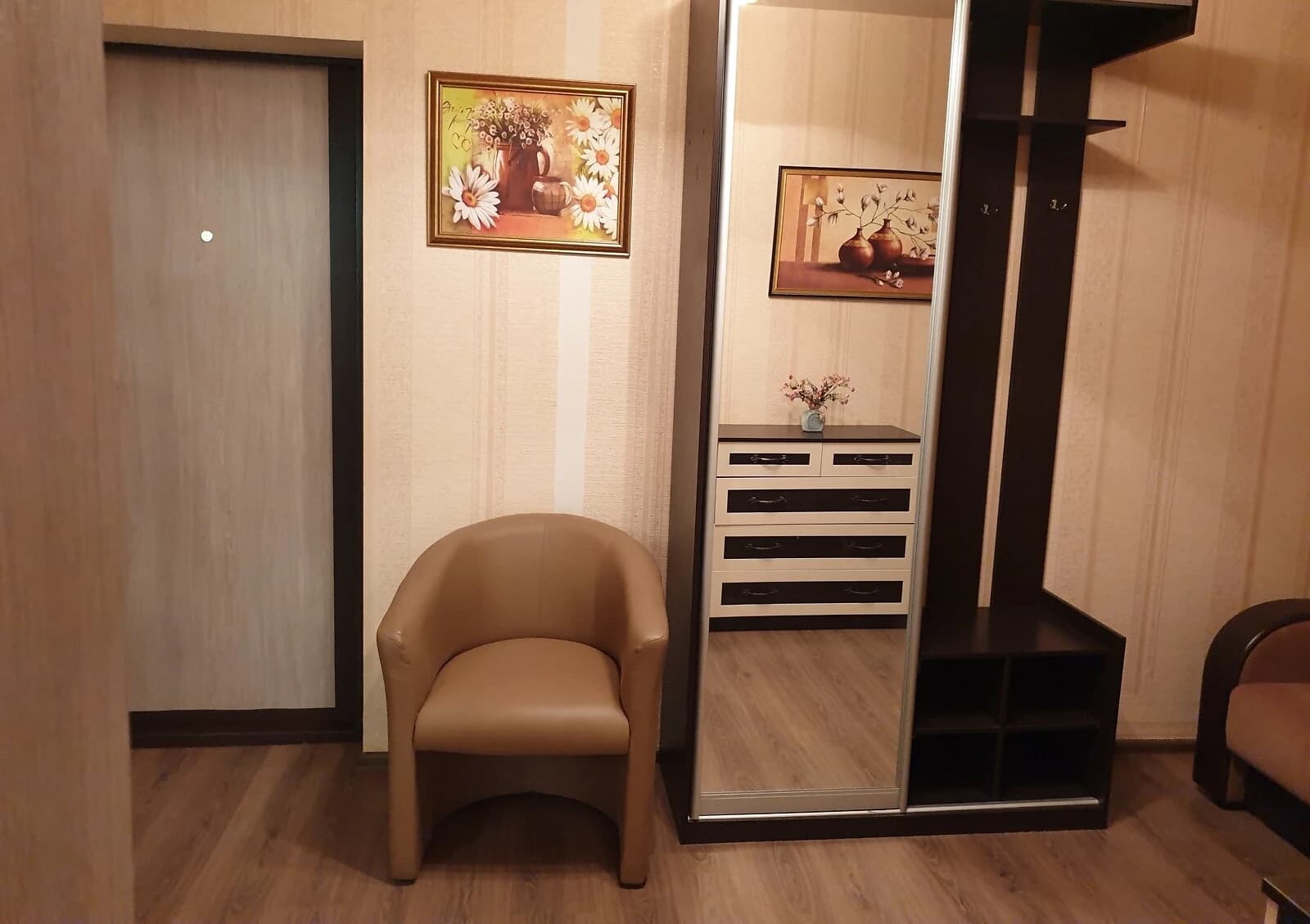 1-кімнатна квартира, Теремки-2: укриття в будинку, резервне живлення - фото 3