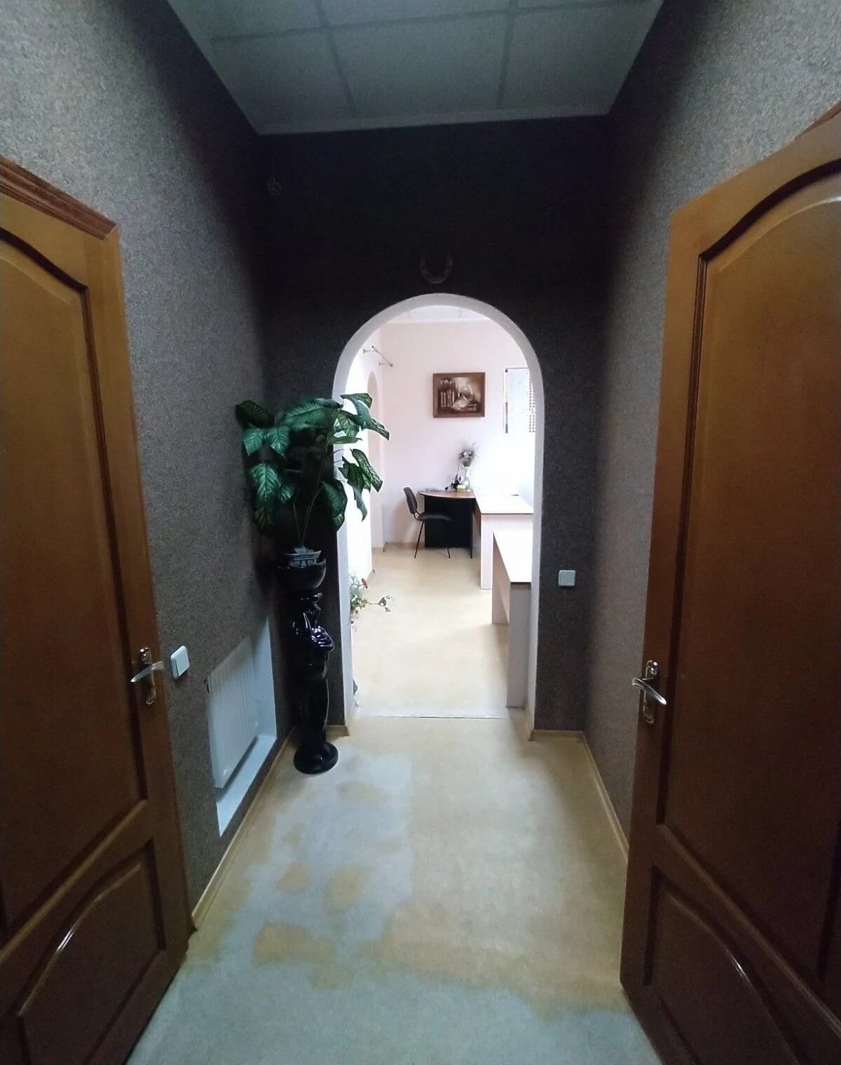 Частина будинку, Центр: 3 спальні, індивідуальне опалення, сад - фото 3