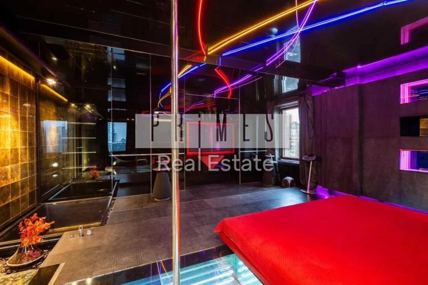 2-кімнатна квартира, Печерський: авторський ремонт, паркомісце - фото 1