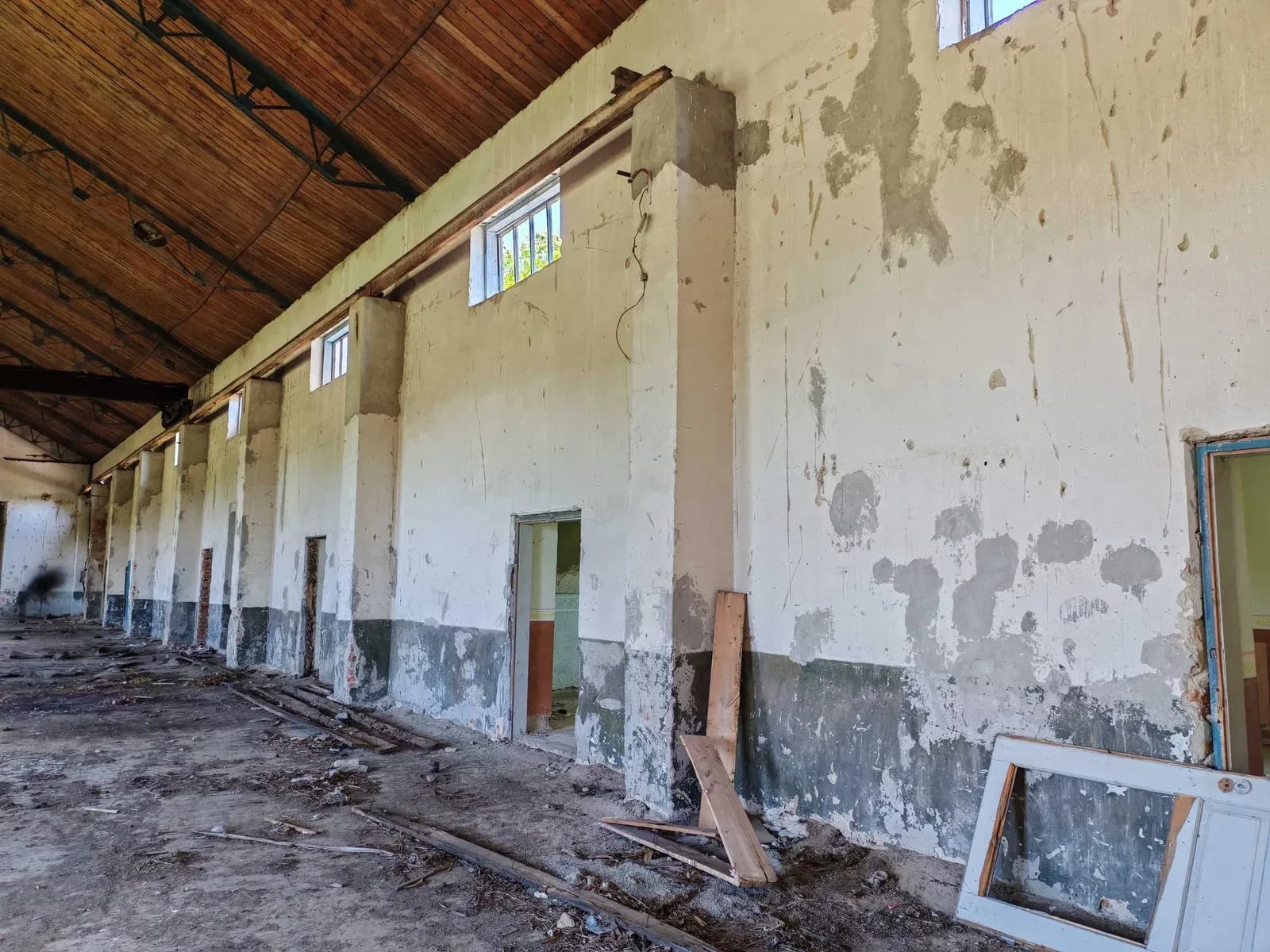 Комплекс будівель, Залісся: ремонтна майстерня, комунальні ділянки - фото 3