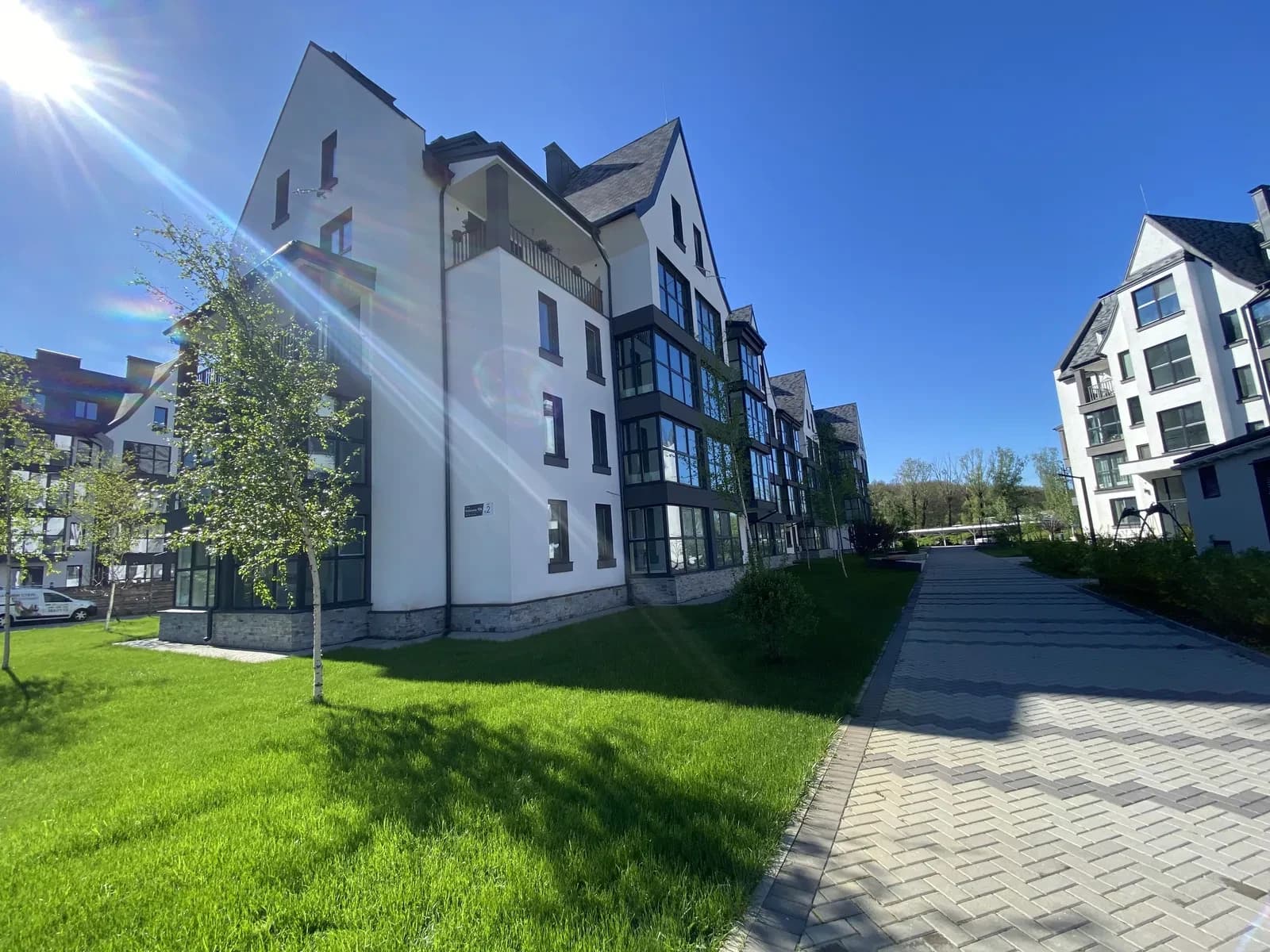 1-кімнатна квартира у ЖК Desna Park Residence: панорамні вікна - фото 5