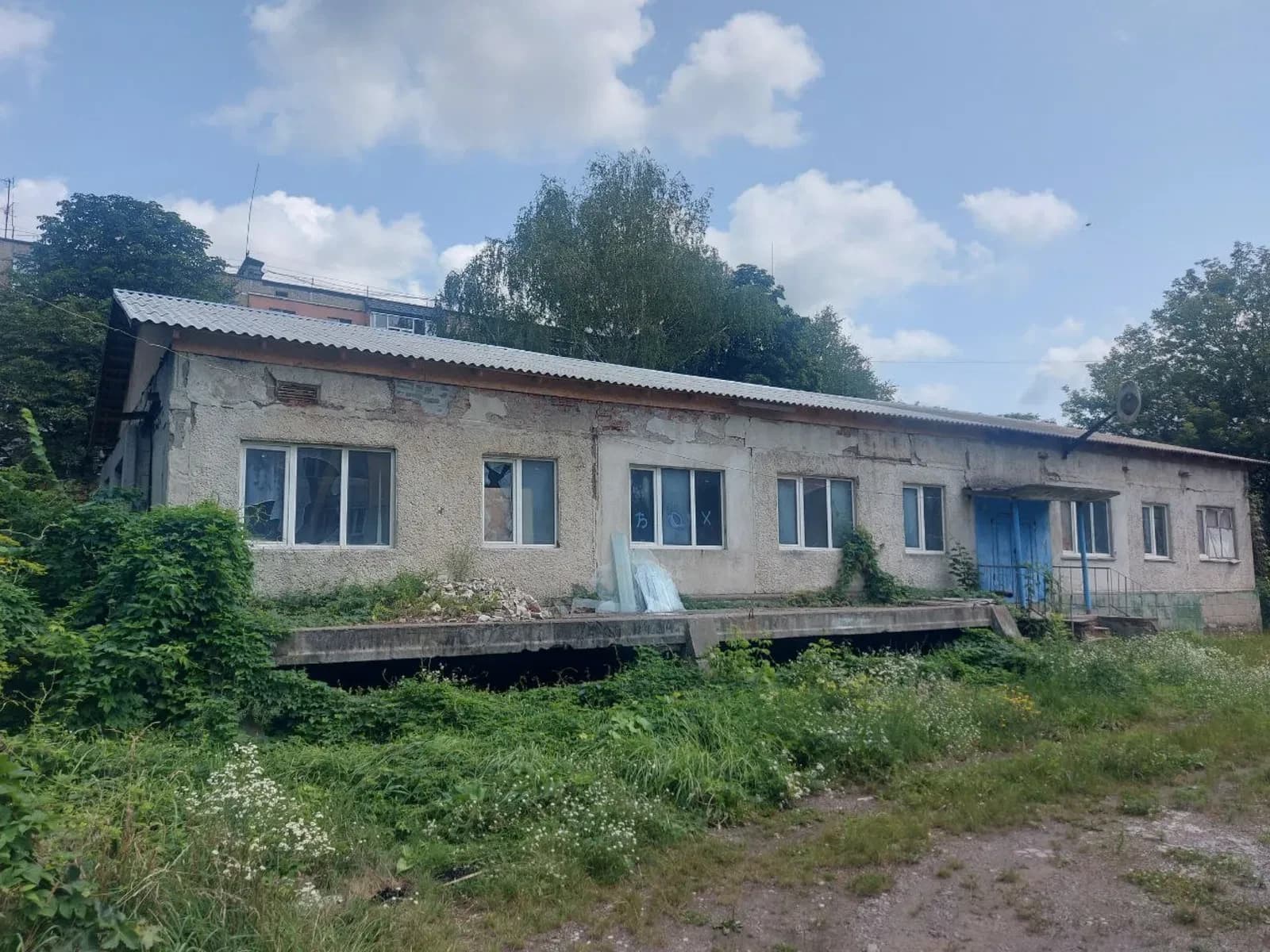 Адмінбудинок, Ніжин: рампа, 6 гаражів, 50 кВт - фото 1