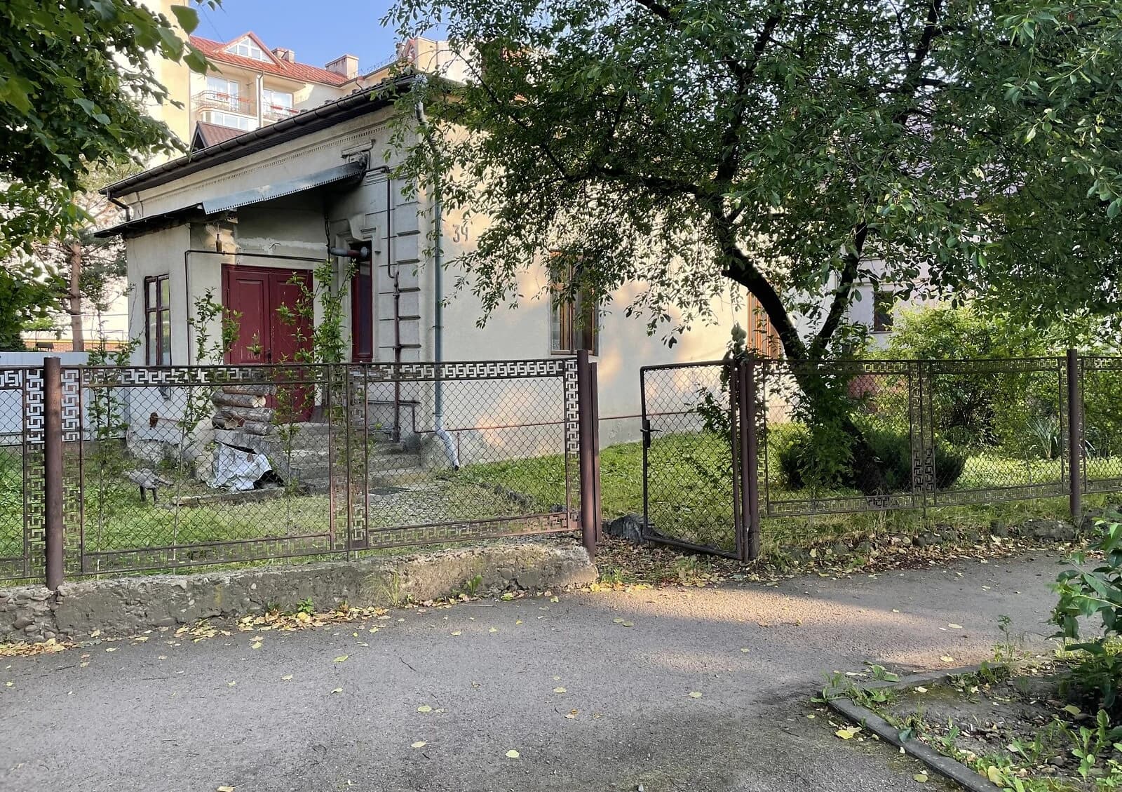 Будинок, Івано-Франківськ: ділянка 2.7 сотки, цегляні стіни - фото 2