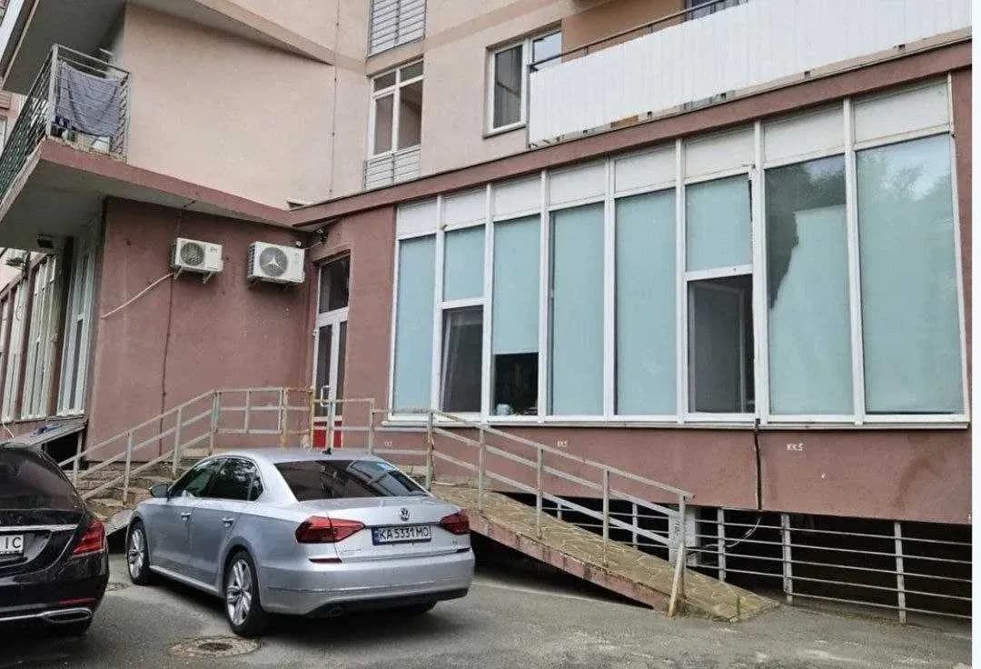 Приміщення, Шевченківський: генератор, фасадні вітрини, 2 входи - фото 2