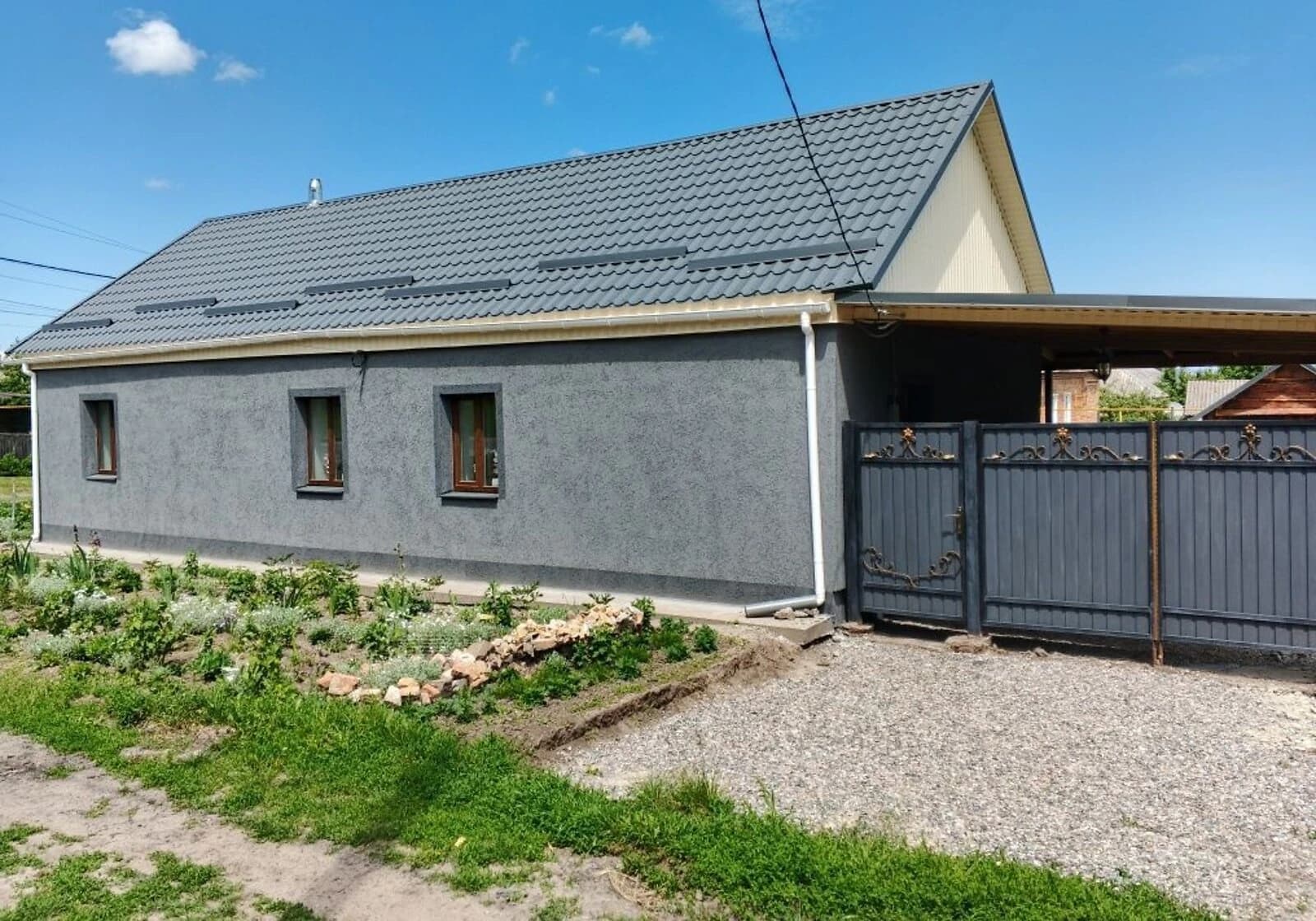 Будинок, Чигирин: сад, цегляні стіни