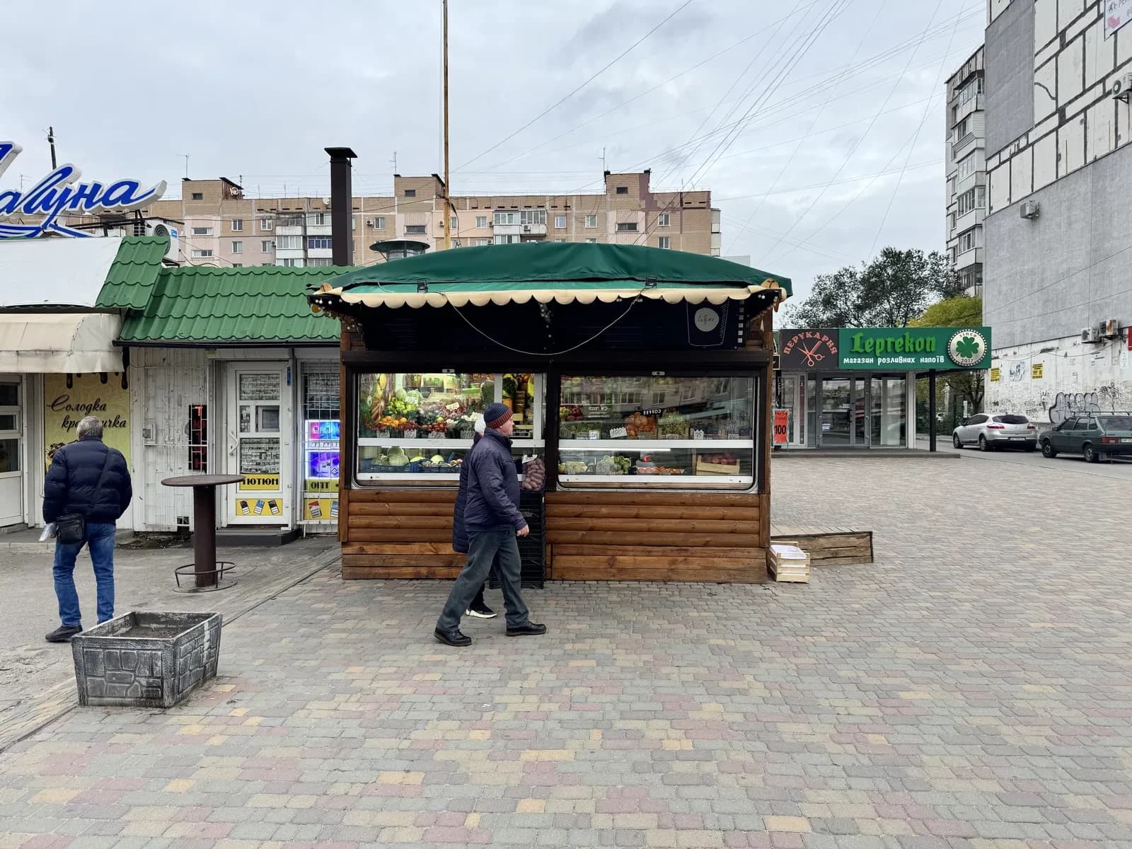 Кіоск на ринку: прохідне місце, червона лінія - фото 2