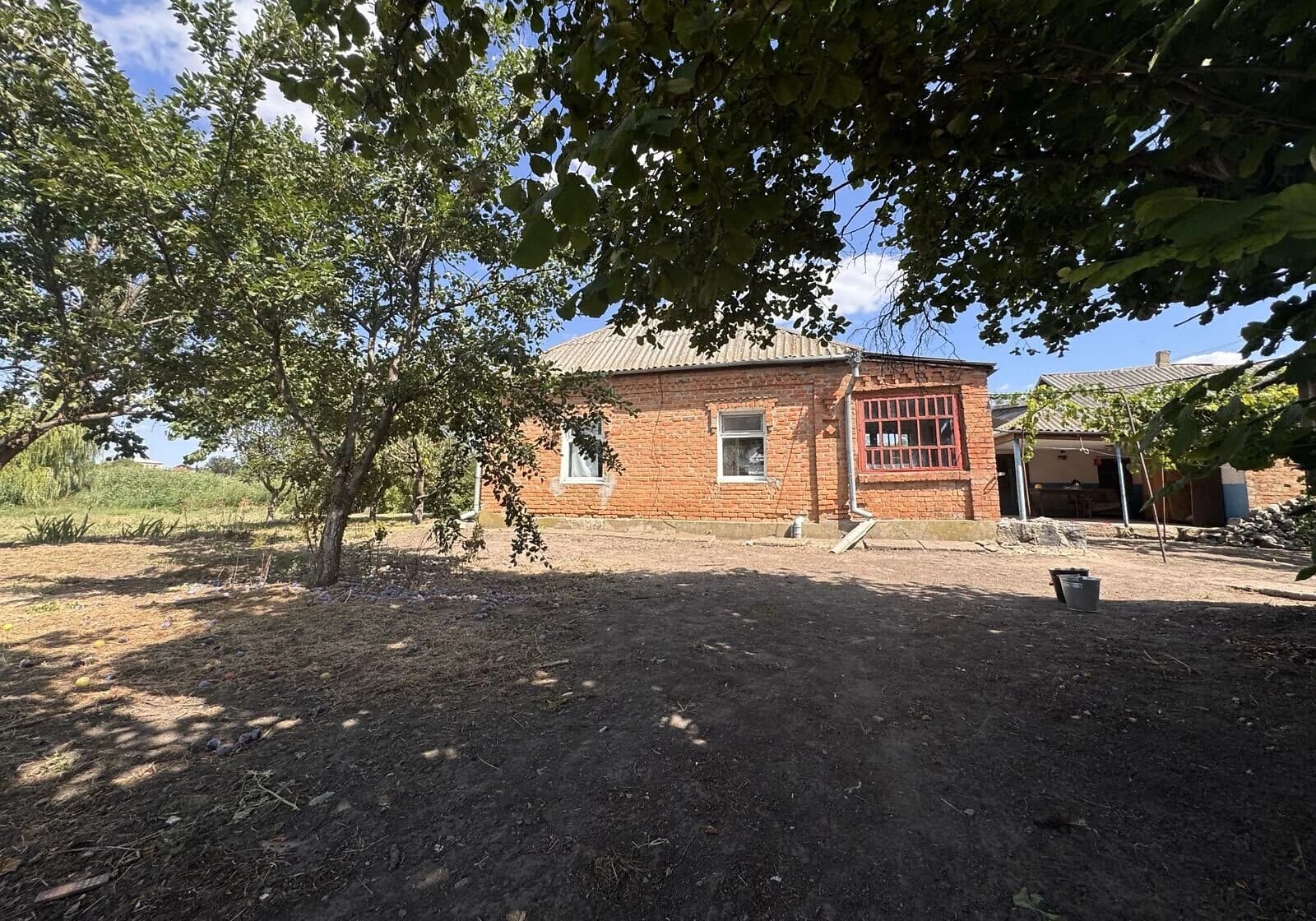 Будинок, Криве Озеро: гараж, пічне опалення, криниця