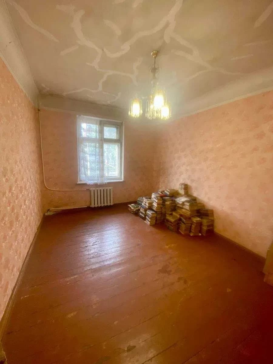 Сталінка, Центрально-Міський: Дзержинка, збільшена кухня - фото 4