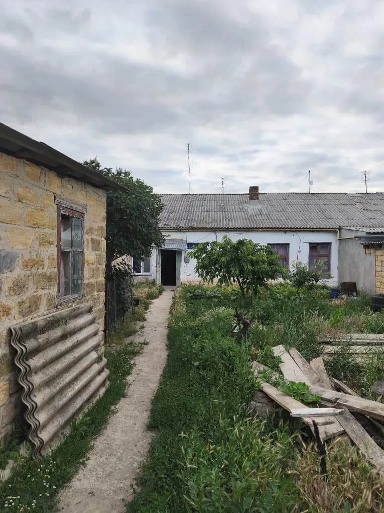 1-кімнатна квартира, Нова Ковалівка: гараж, господарські будівлі