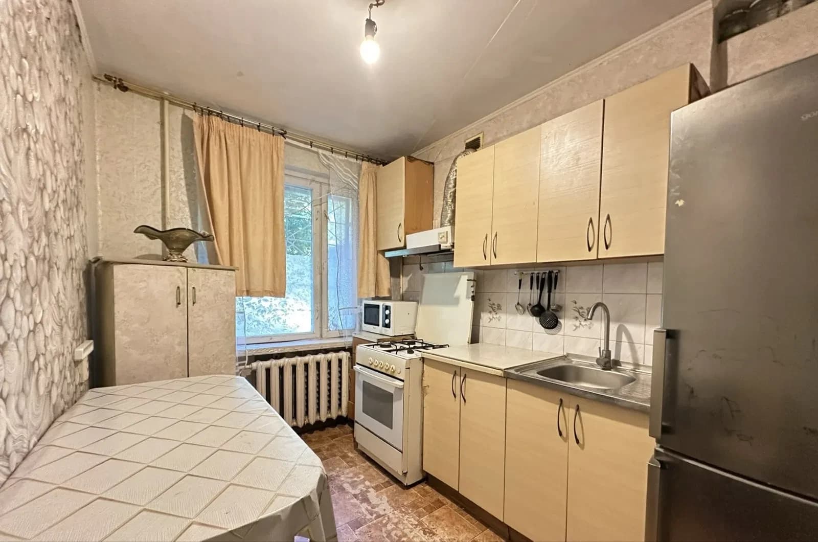 3-кімнатна квартира, Київський: чешка, житловий стан, балкон