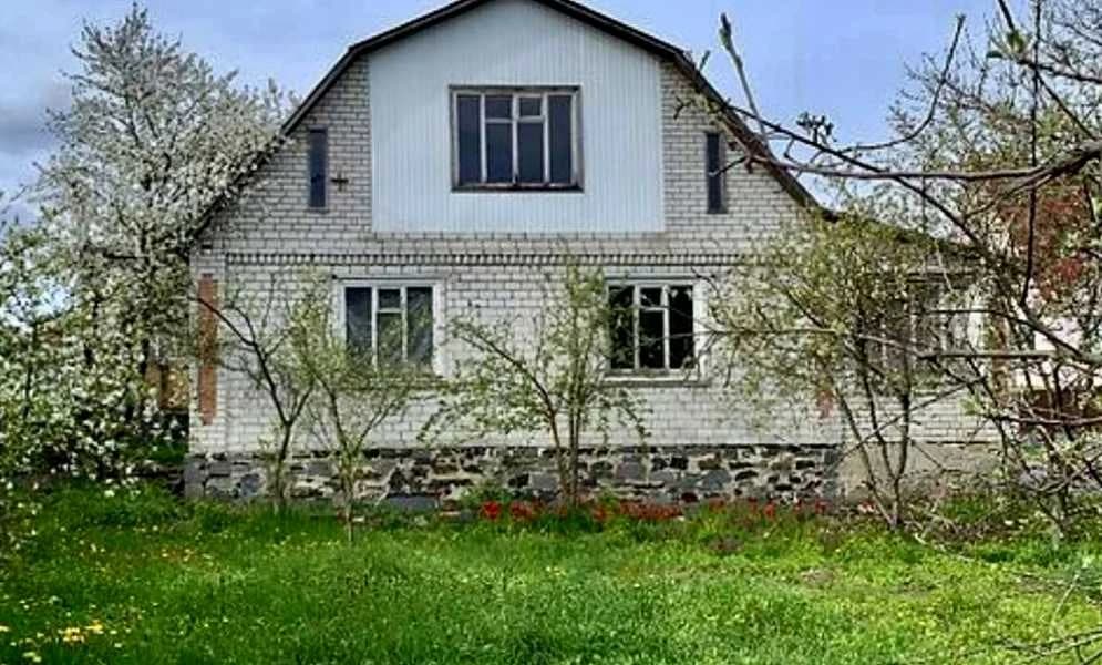 Будинок, Коростишів: 7 соток, газовий котел