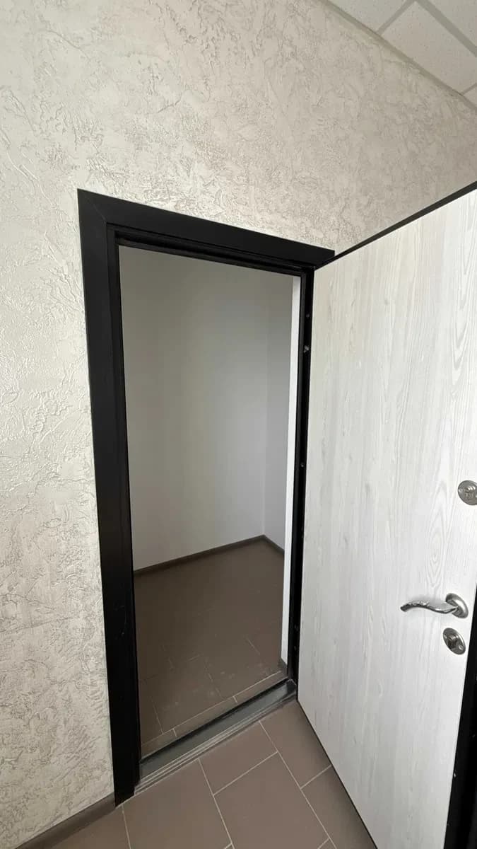 Офіс, Зоря: сонячне живлення, митна зона, паркування для фур - фото 4