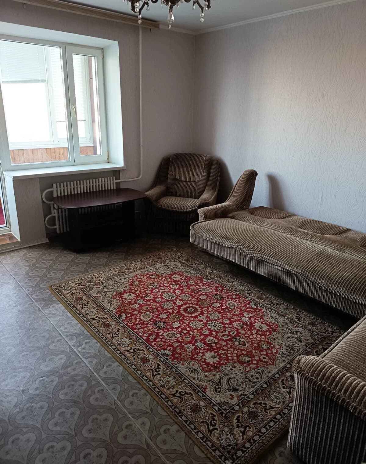 3-кімнатна квартира, Шостка: косметичний ремонт, бойлер, балкон - фото 5
