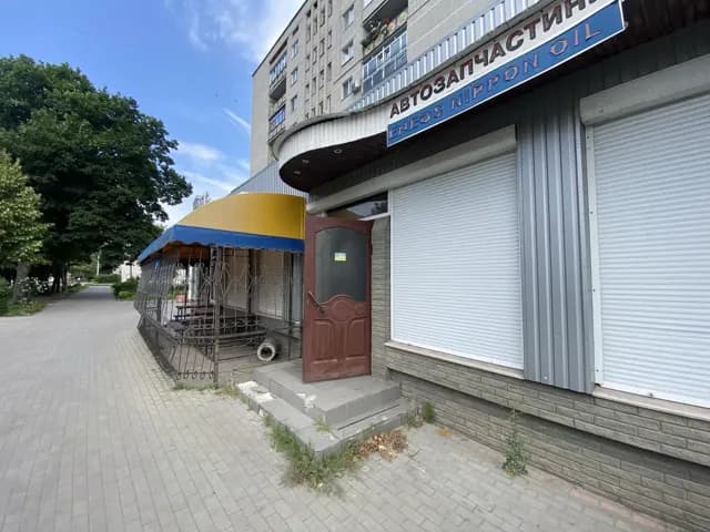 Приміщення, Черкаси: офіс, кафе, земельна ділянка в оренді на 49 років