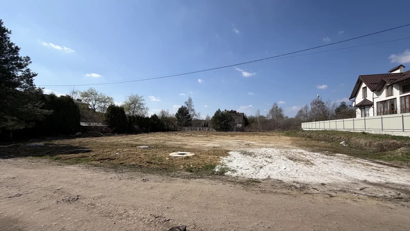 Ділянка 8 соток, Рясне-Руське: дві суміжні, вода і 30 кВт