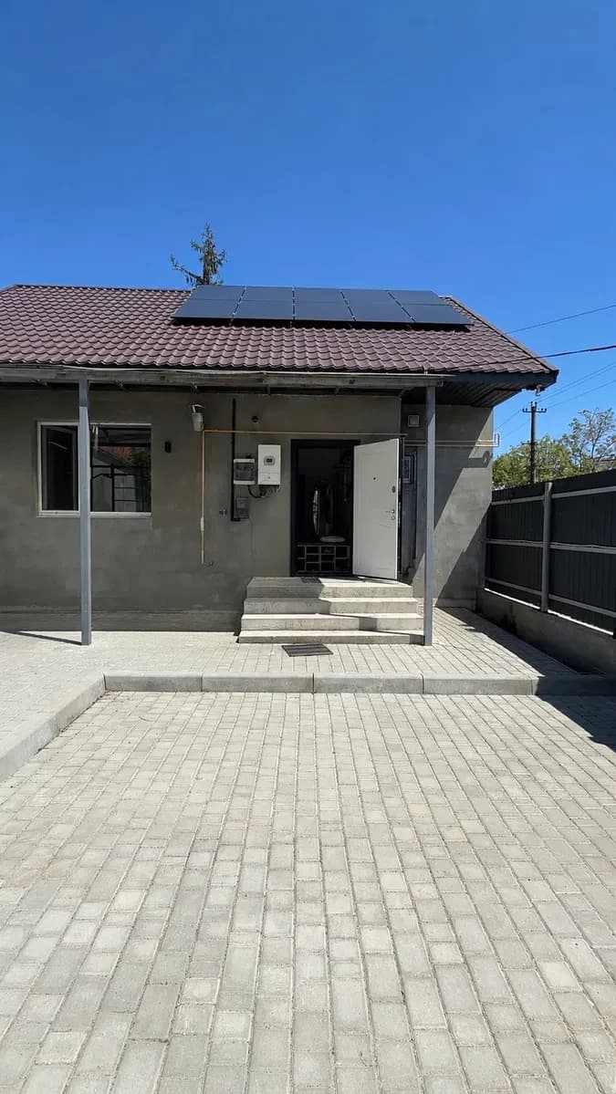 Квартира на землі, Київський: сонячні панелі, резервне живлення, свій двір - фото 1