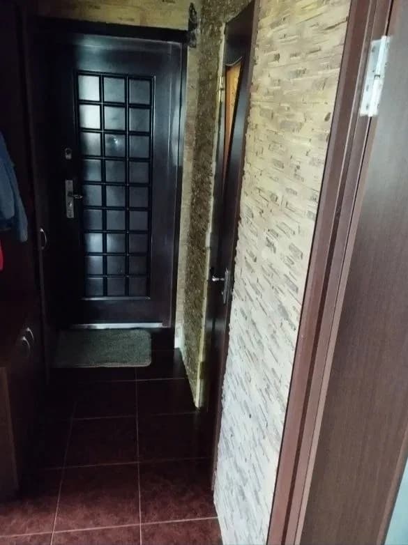 2-кімнатна квартира, Гребінки: гараж, 4 сотки, готова до проживання