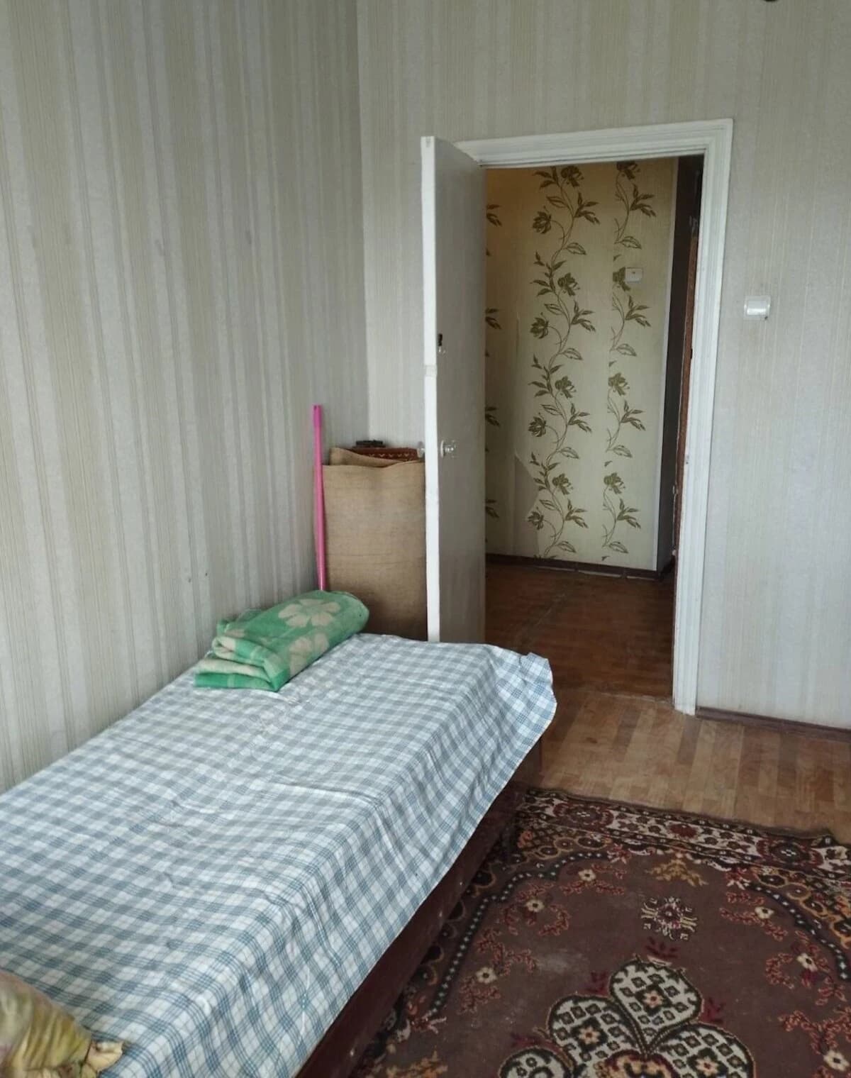 2-кімнатна квартира, Лозова: косметичний ремонт, колонка - фото 5