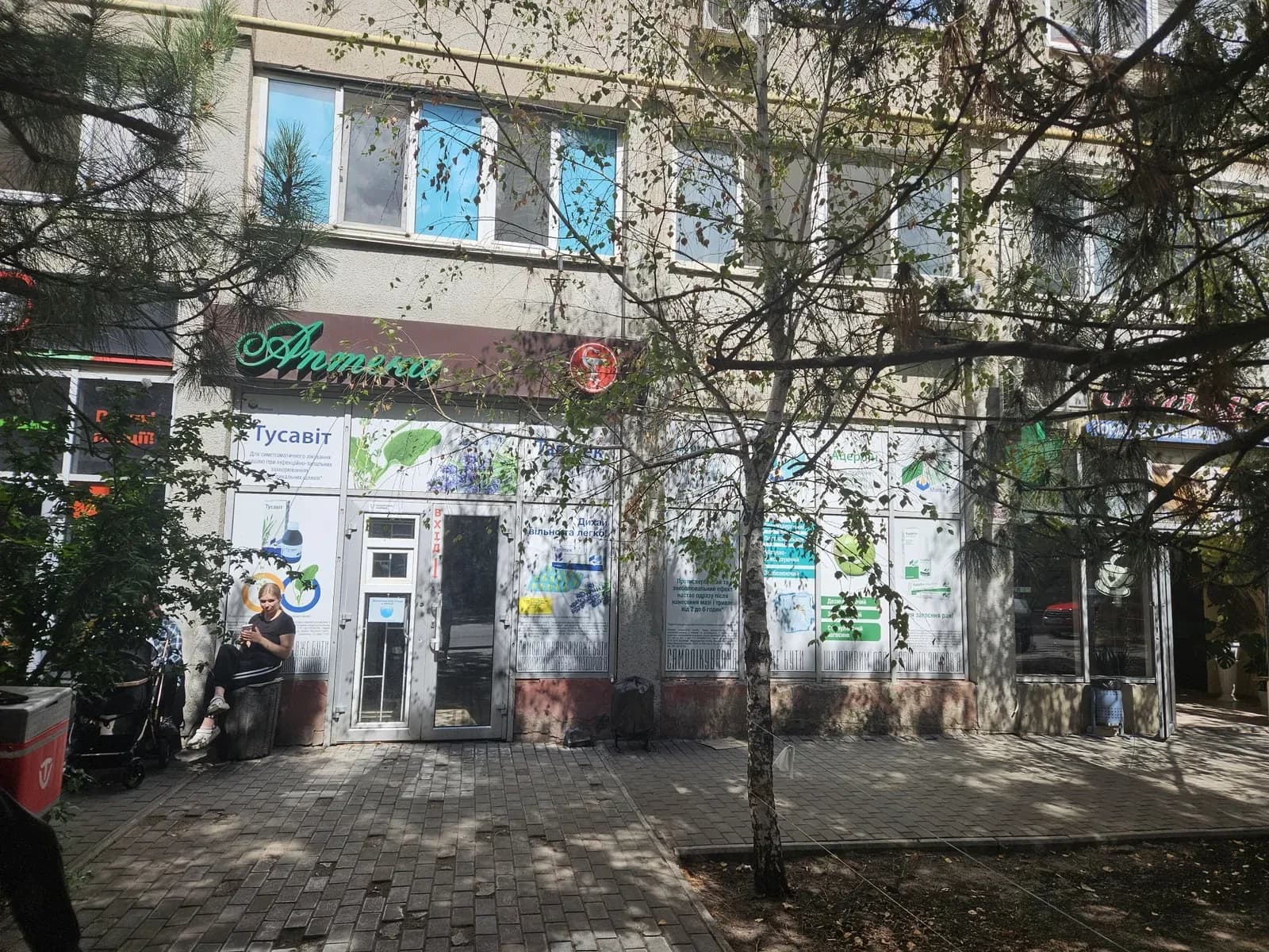 Приміщення, Хаджибейський: фасадне, прохідне місце, без комісії