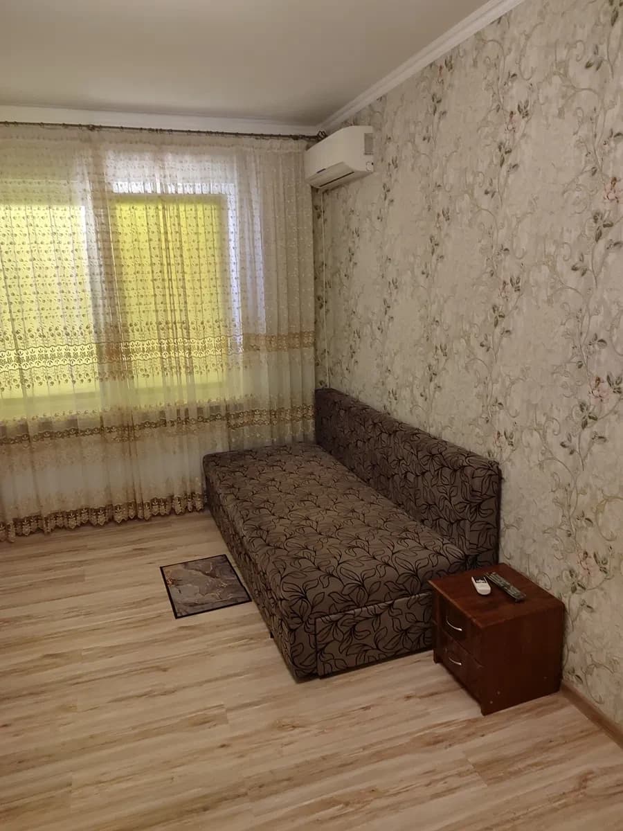 1-кімнатна квартира, Деснянський: два ліжка, працює інтернет - фото 4