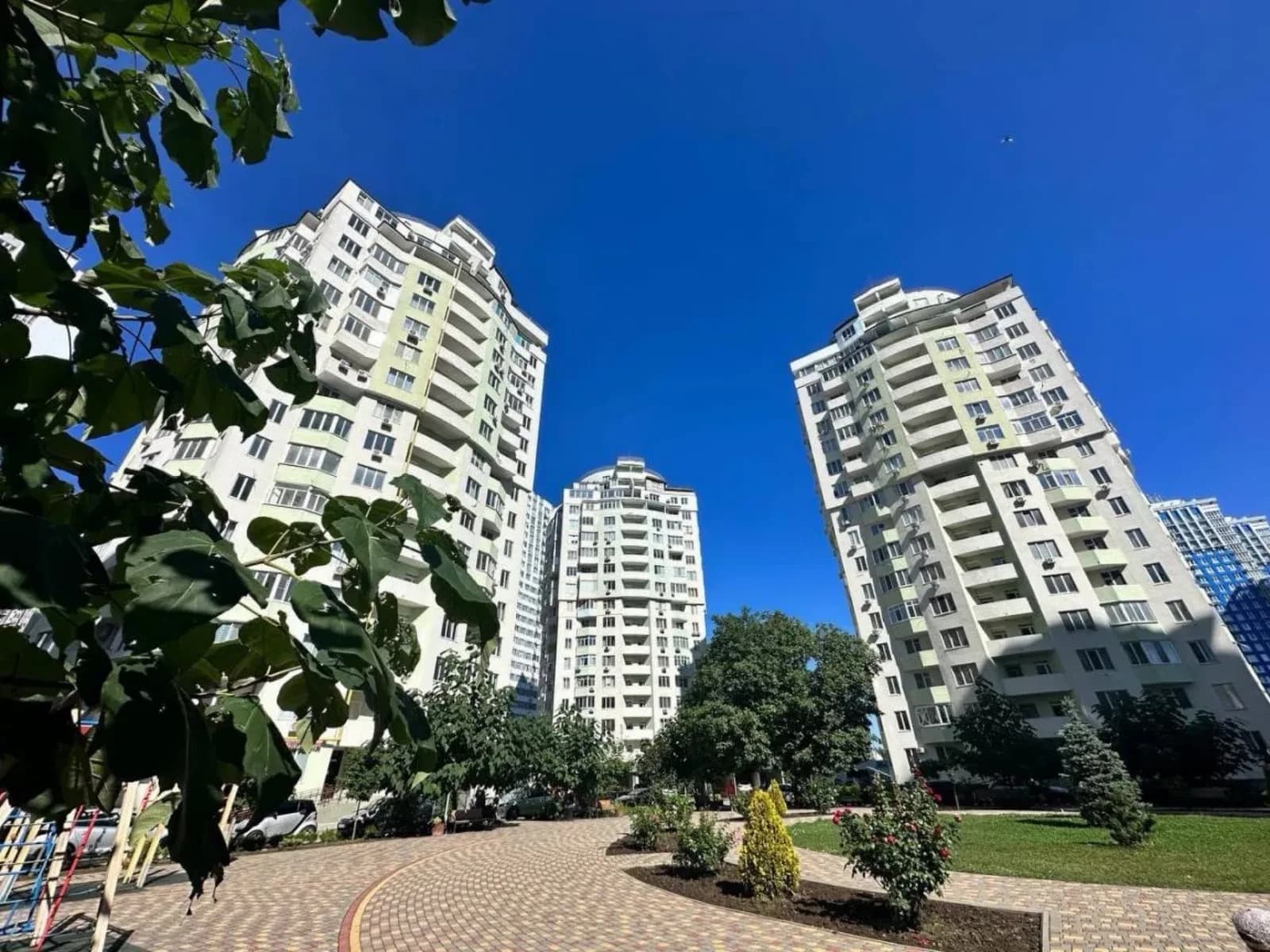 4-кімнатна квартира у ЖК Одиссей: євроремонт, море за 15 хв