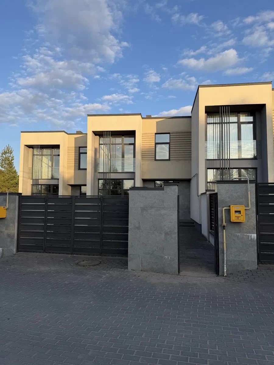 Котедж, Сокільники: озеро за 100 м, 2 паркомісця - фото 1