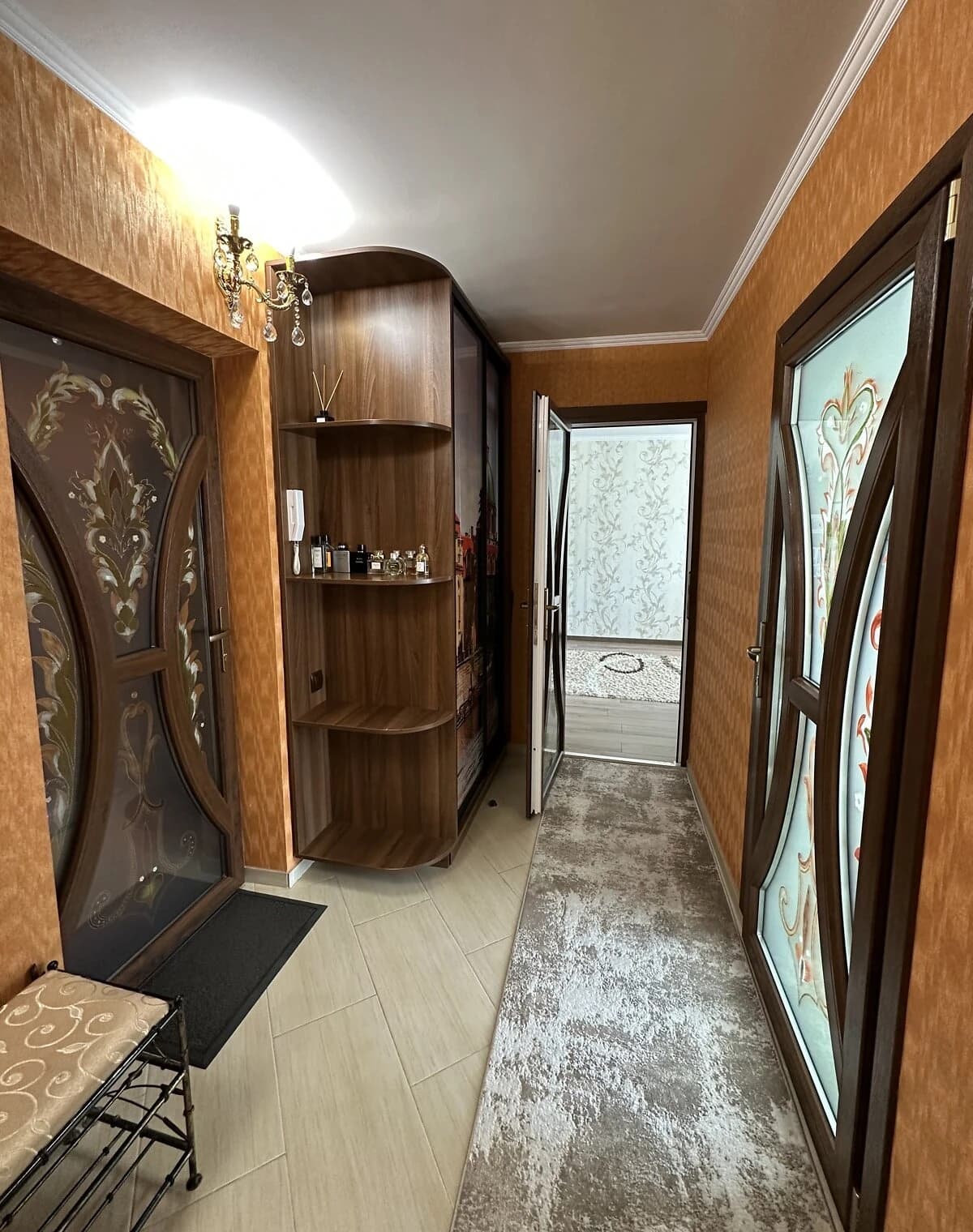 2-кімнатна квартира, 33 мікрорайон: євроремонт, підігрів підлоги