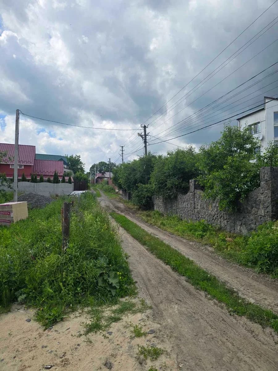 Ділянка 6 соток, Озерна: житлова забудова, міські комунікації - фото 1