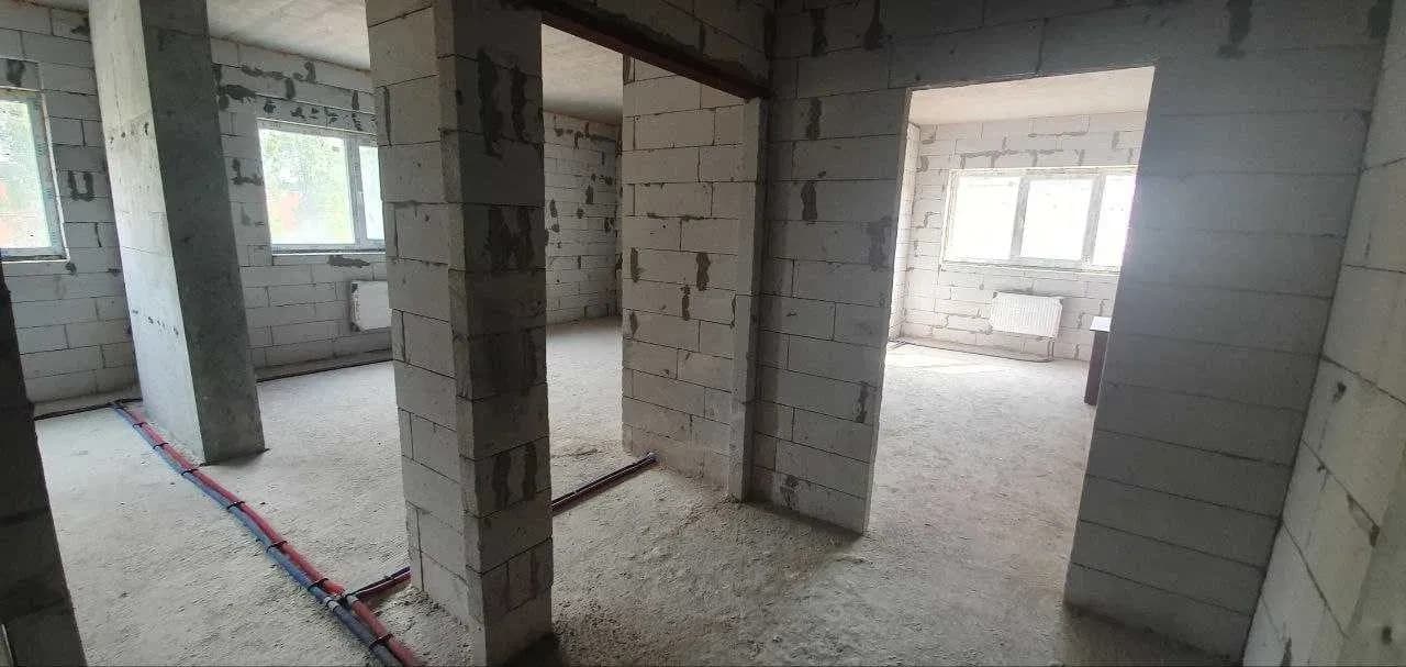2-кімнатна квартира у ЖК Кристал: без ремонту, підземний паркінг - фото 3
