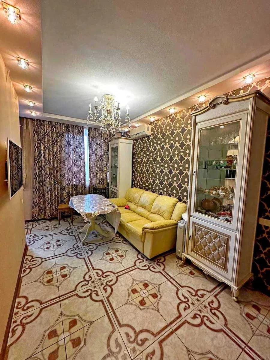 3-кімнатна квартира, Основ'янський: біля метро Левада, готовий ремонт
