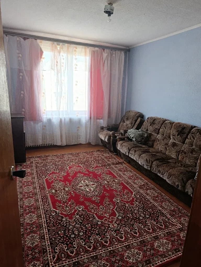 3-кімнатна квартира, Салтівський: 2 балкони, паркувальне місце