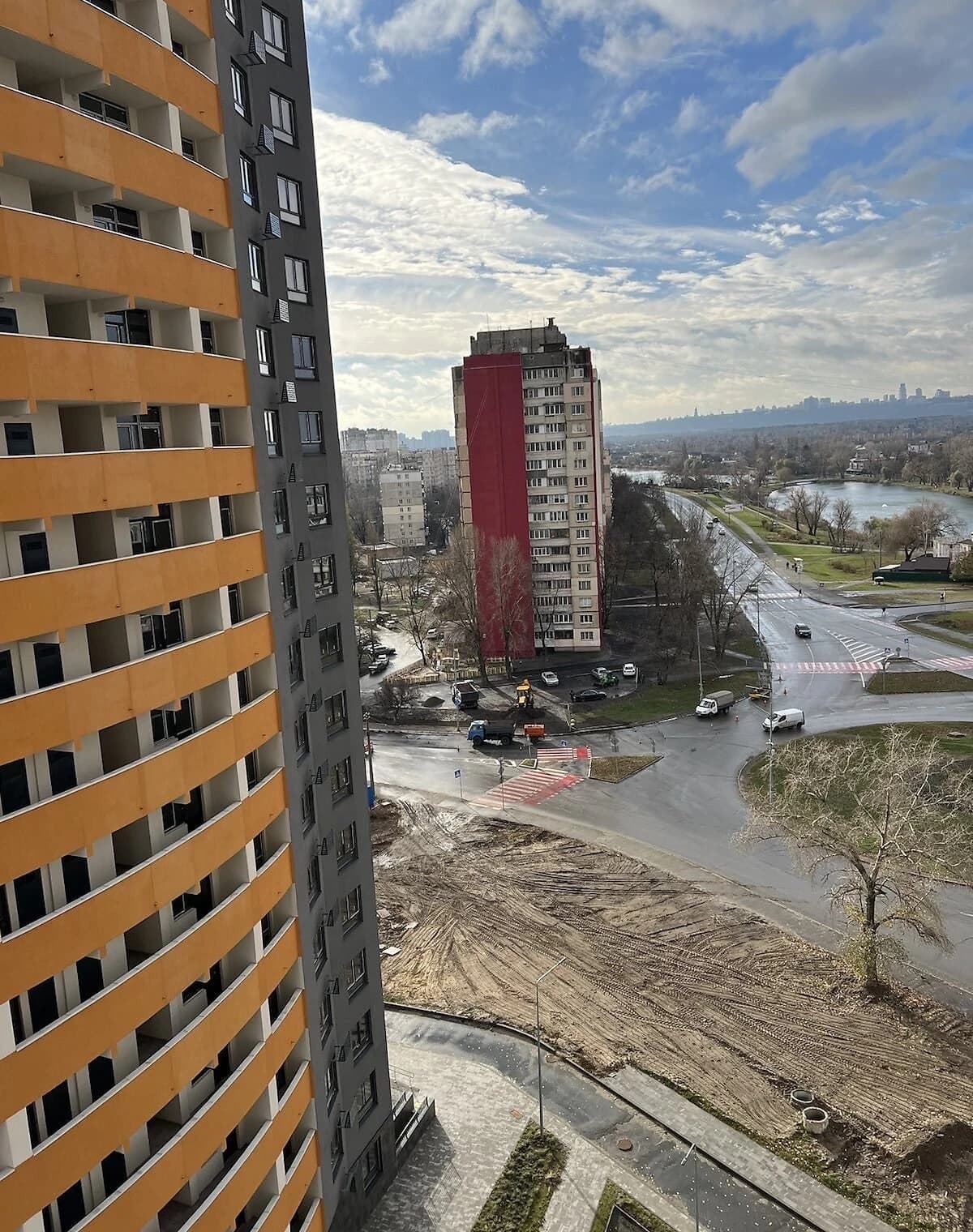 1-кімнатна квартира, Дніпровський: новобудова, поруч зі школою - фото 1