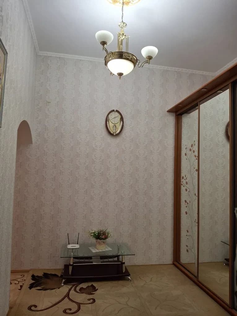 3-кімнатна квартира, Печерський: євроремонт, 4 кондиціонери, тераса