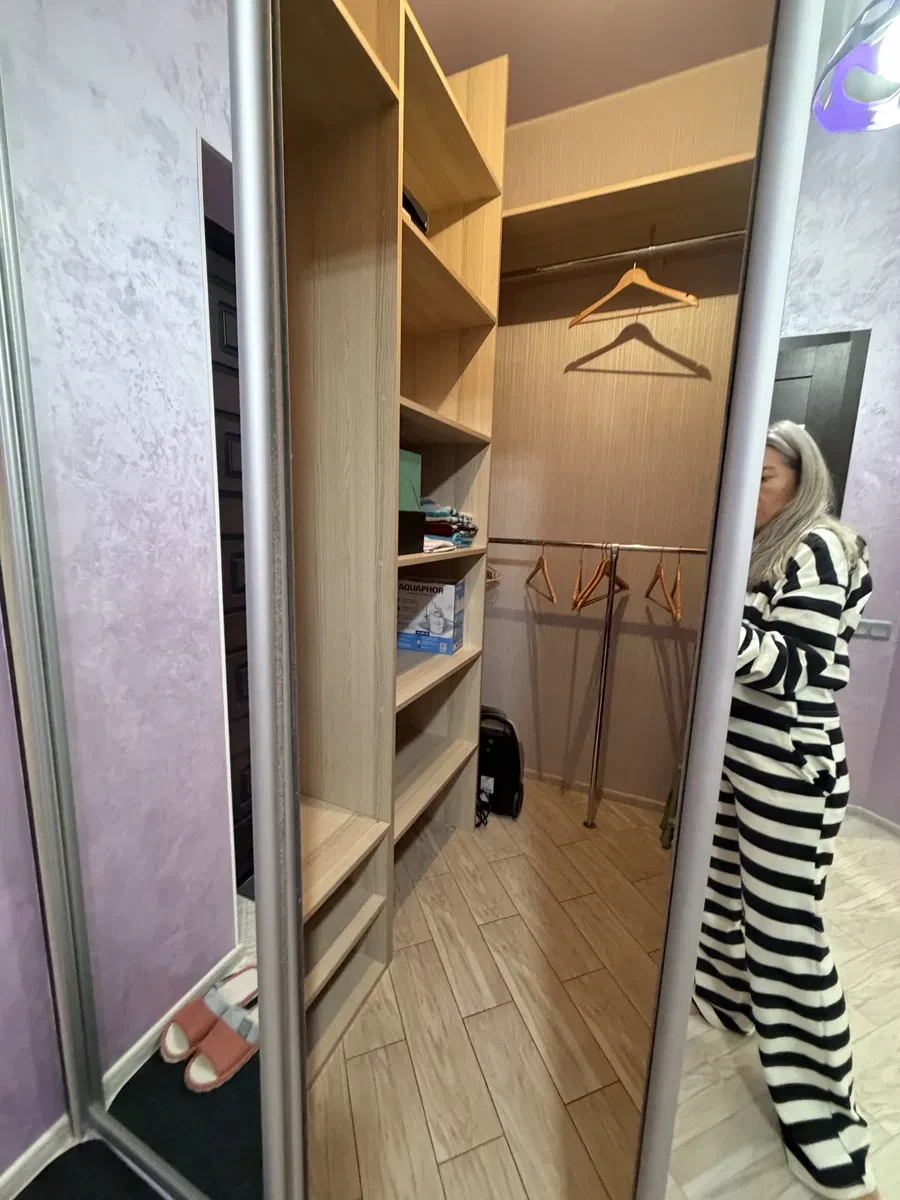 1-кімнатна квартира у ЖК Жемчужина: євроремонт, кухня з диваном - фото 5