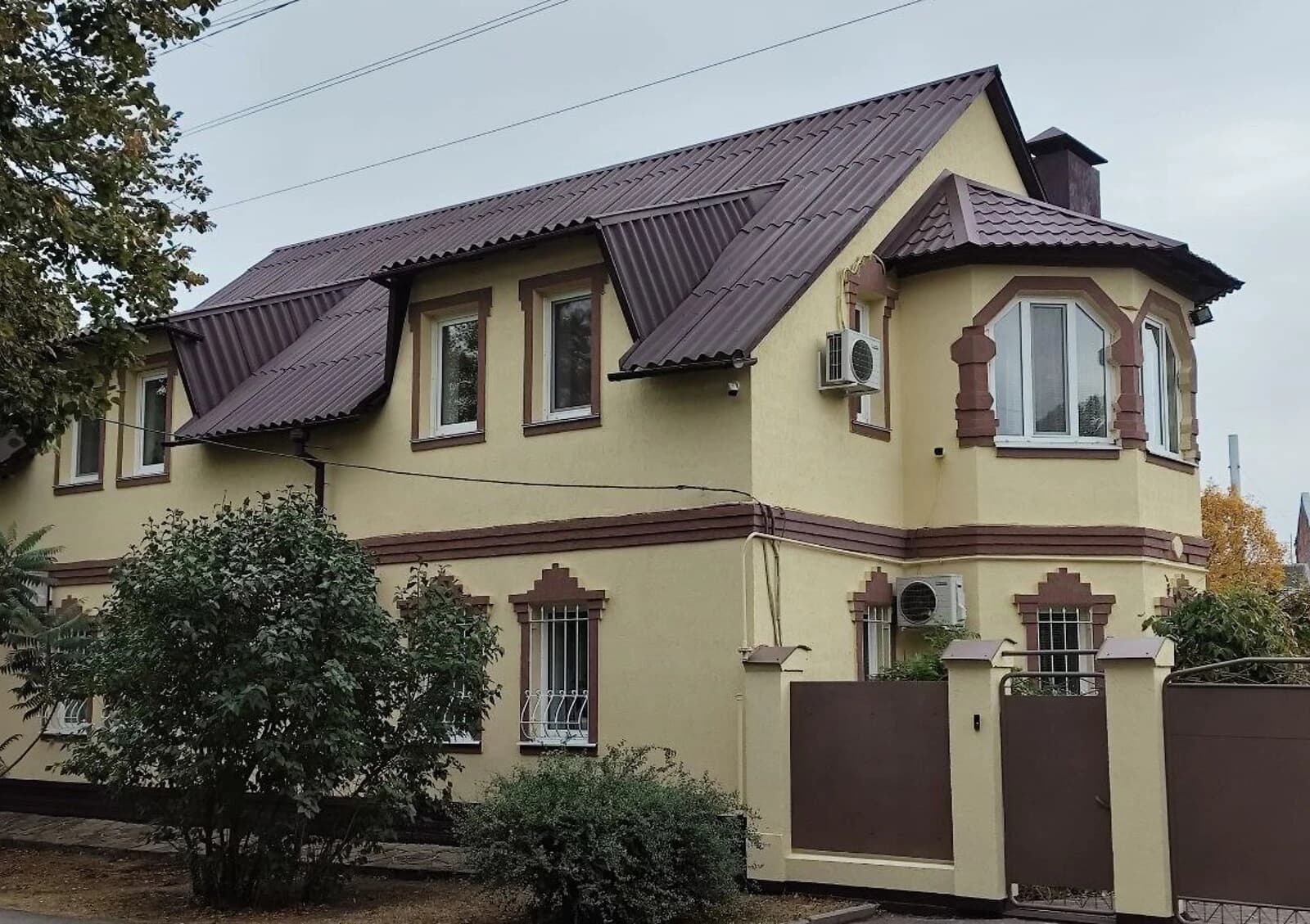Будинок, Центр: веранда, бесідка, 7 соток