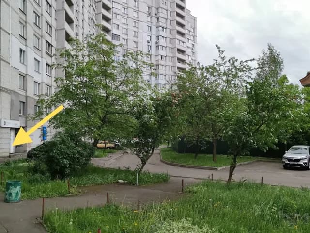 Комерційне приміщення, Біличі: фасадне, метро Академмістечко