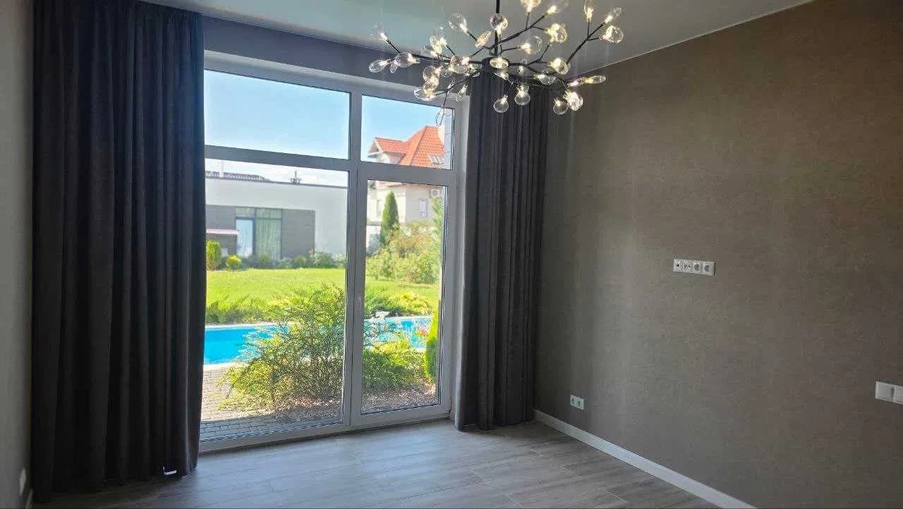 Будинок, Погреби: баня 59 м², басейн 3×8 м - фото 5