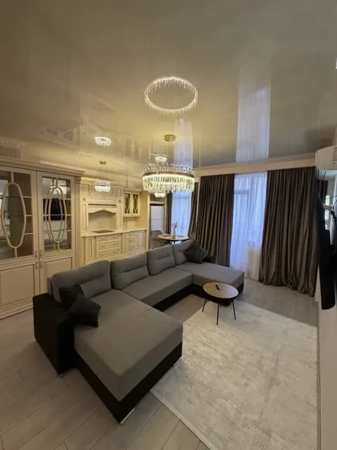 2-кімнатна квартира у ЖК 5й Кадор: кухня 32 м², панорамні вікна - фото 3