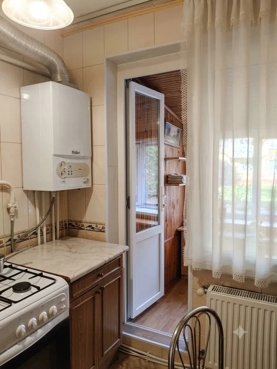 2-кімнатна квартира, Верхня Польова: автономне опалення, торг - фото 2