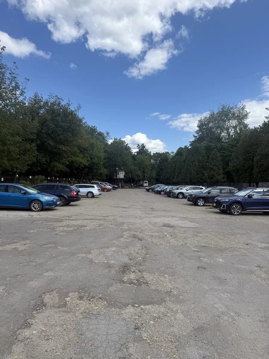 Паркувальний майданчик, Шевченківський: асфальтований, для TIR - фото 1