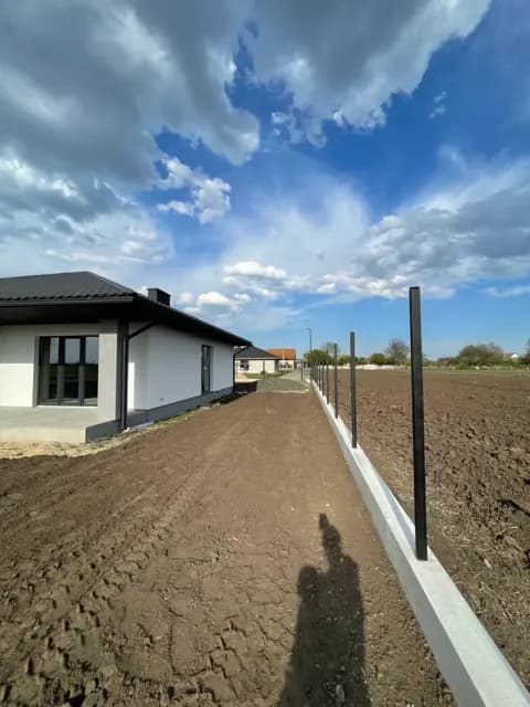 Будинок, Новостав: тераса 12.5 м², 3 спальні, цегляні стіни - фото 5