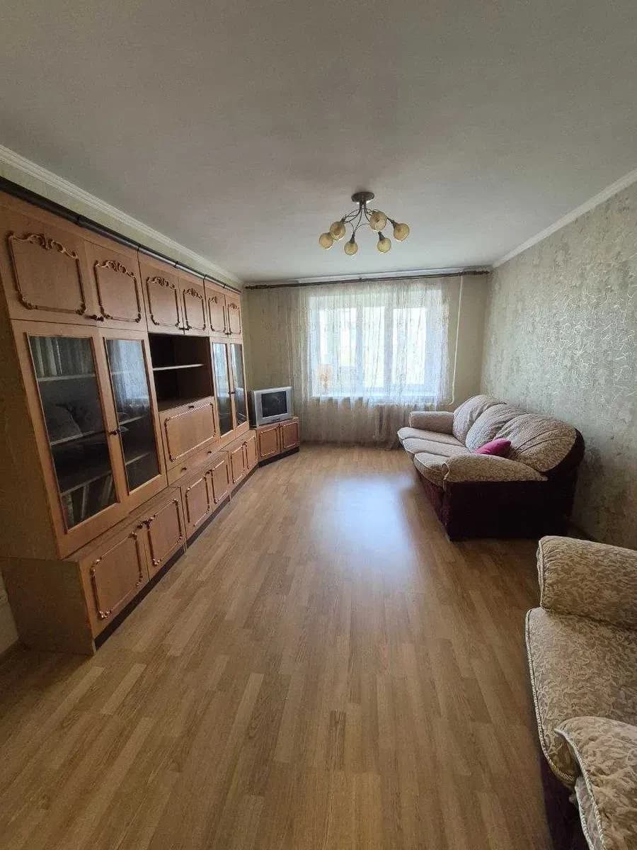 3-кімнатна квартира, Стара Дарниця: житловий стан, торг - фото 1