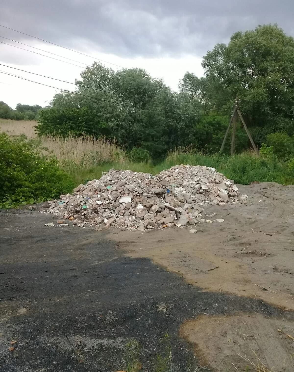 Ділянка 10 соток, Червоноград: житлова забудова, природне озеро - фото 3