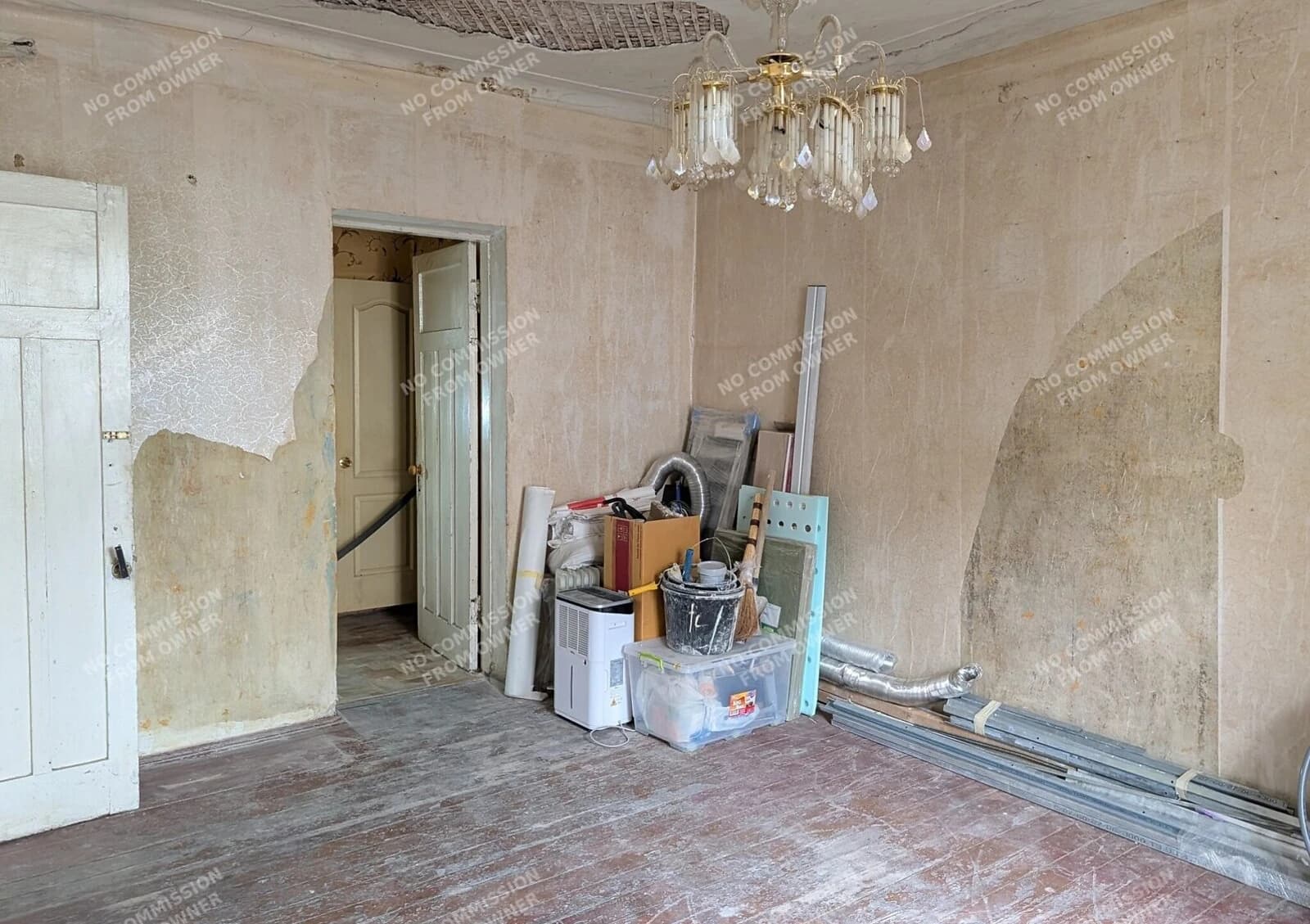 2-кімнатна квартира, Поділ: метро Контрактова площа, потребує ремонту