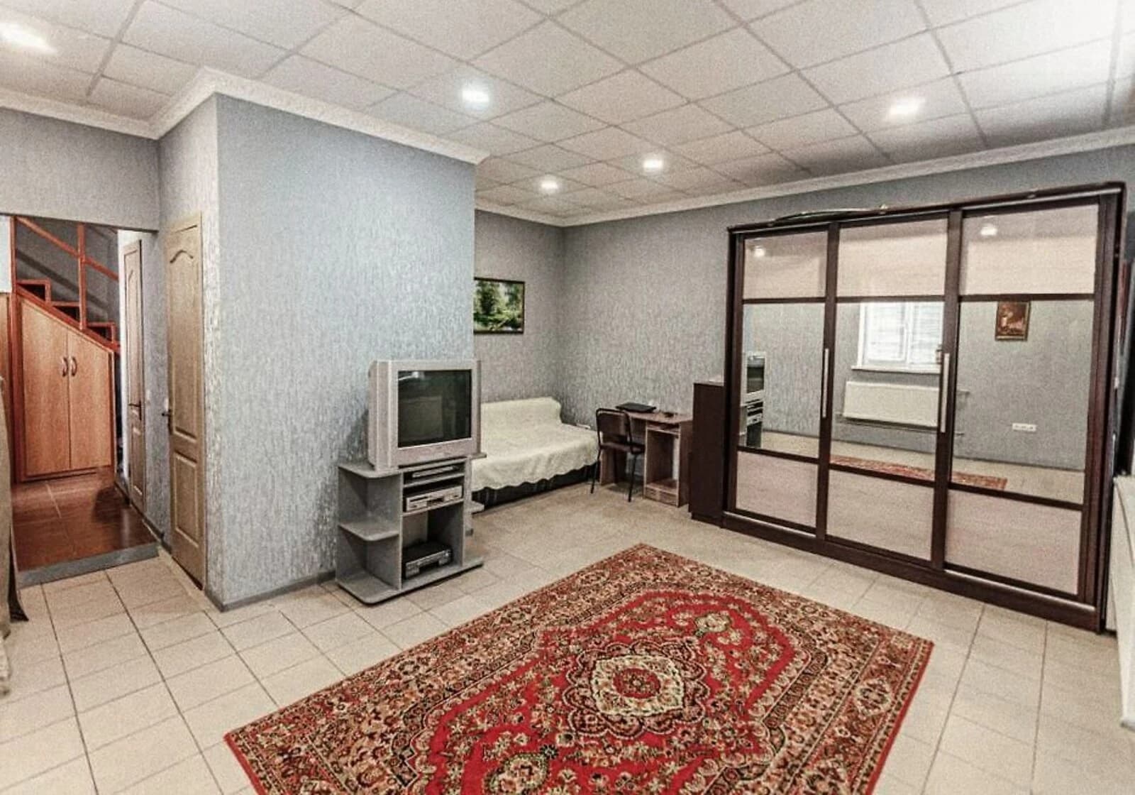Будинок, Центр: з меблями, підігрів підлоги - фото 1