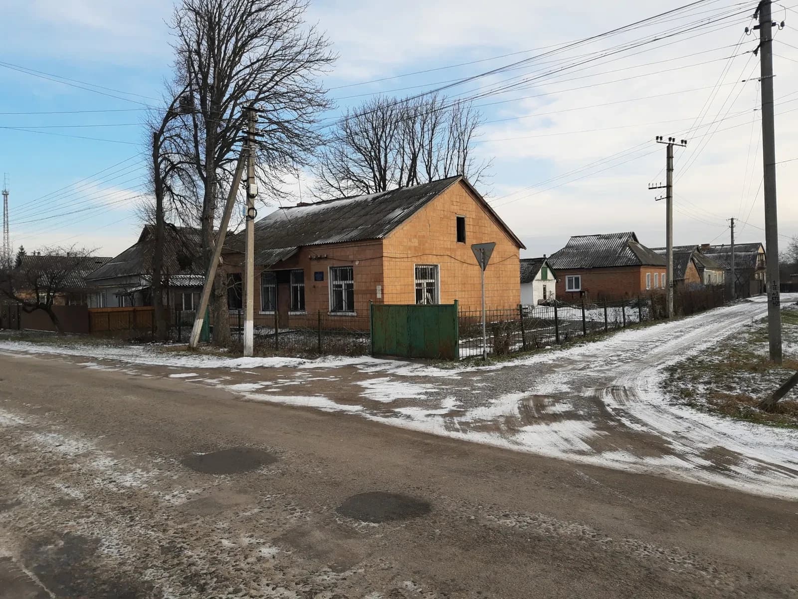 Приміщення, Олександрівка: адміністративна будівля, гараж - фото 2